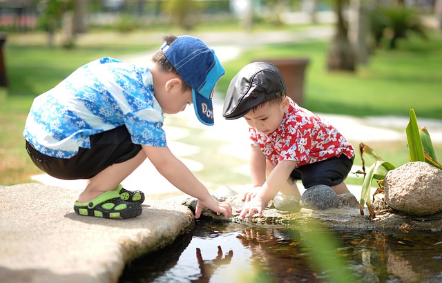 kinderen spelen